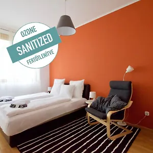 Standard By Hi5 - Kazincy 52 , Budapest Hungary